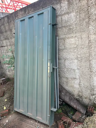 Porta chapa 18 de 2,15 x 1m