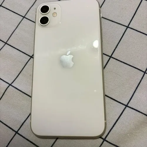 iPhone 11 64gb 70% bateria