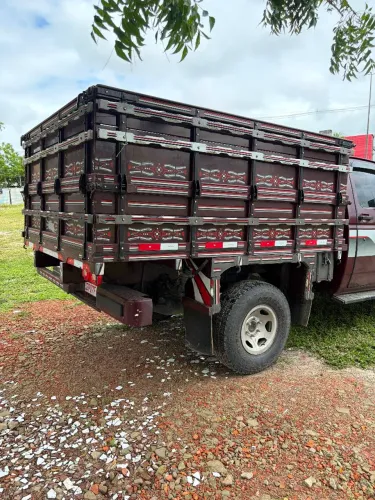 Carroceria de D20 semi nova
