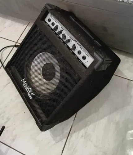 Amplificador Master Audio BX-1.10 para baixo de 60W