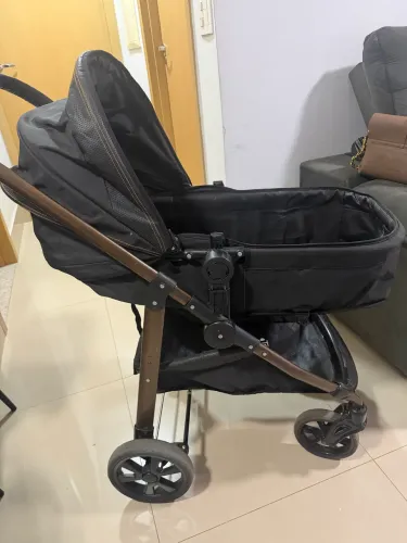 Carrinho com bebê conforto galzerano 