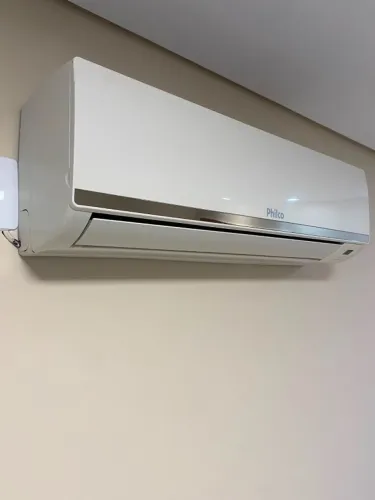 R$ 950,00 Ar-condicionado split (9.000BTU/h) - da marca PHILCO
