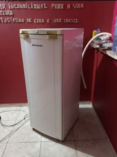 Linda geladeira bem conservada facilidade na entrega