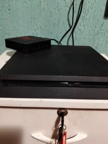 Playstation 4 Slim 1TB