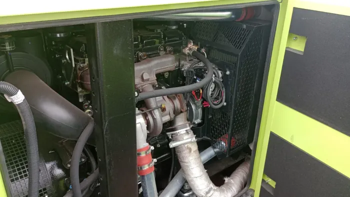 Grupo gerador 100 KVA Pramac ano 2024
