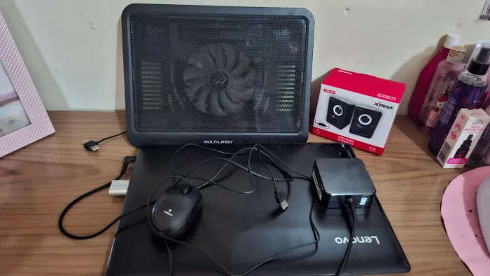 Notebook lenovo B330,i5,8gb, 240gb.