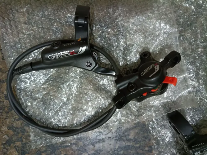 Freios hidráulico MTB, tektro Gemini só m 520 dois pistões completo com os discos