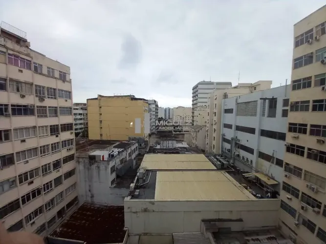 Sala à venda na Tijuca! Rua General Roca! Aproximadamente 40 m² Colado ao metrô Saens Pena