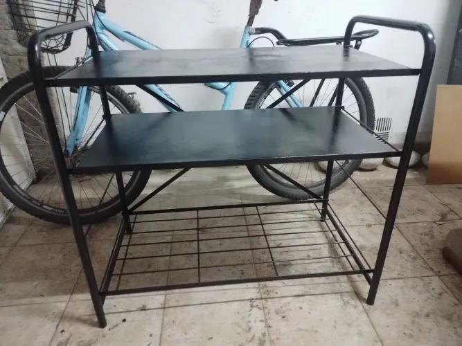 Vendo mesa de ferro preta