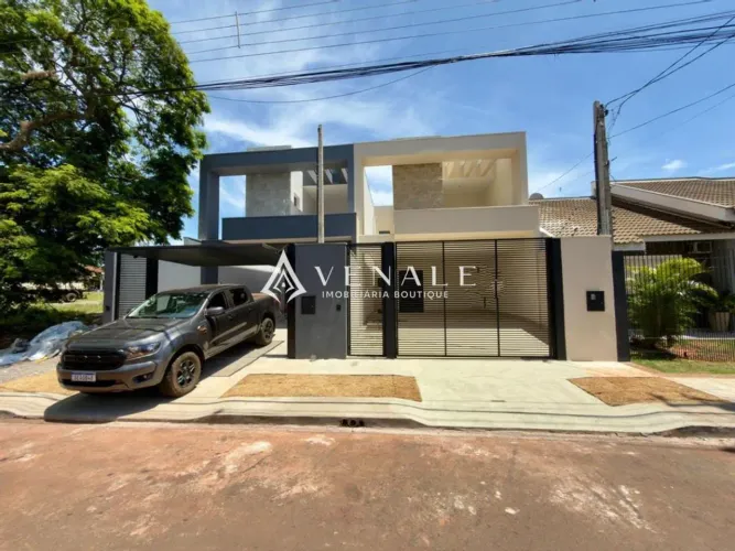 Sobrado à venda em Maringá, Jardim Higienópolis, com 3 suítes, com 218 m²