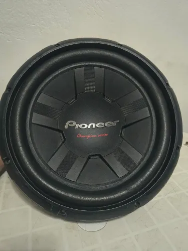 Subwoofer Pioneer de 12 polegadas