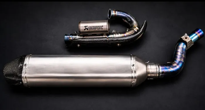 Escapamento de ktm 2020/2023 (Akrapovic) 