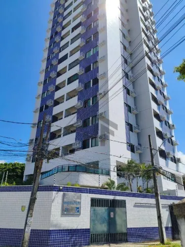 Apartamento de 65m² para alugar, com 3 quartos (1 suíte), localizado no Prado, Recife - Pe