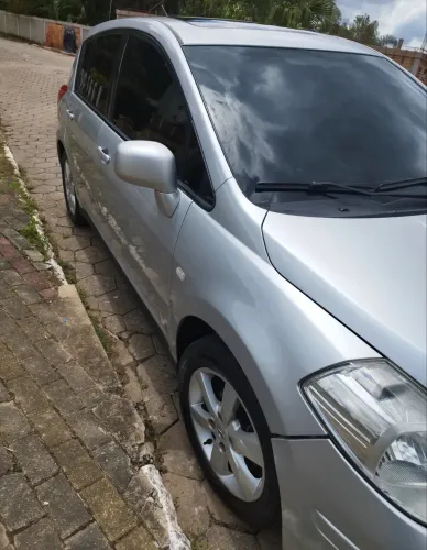 Nissan Tiida SL 1.8/1.8 Flex 16V Aut. 2010
