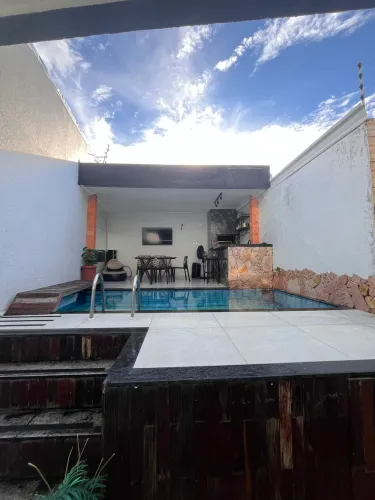 Casa com piscina troco em apartamento 