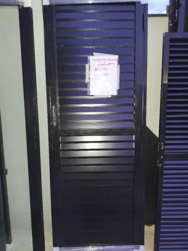 Portas e grades de segurança