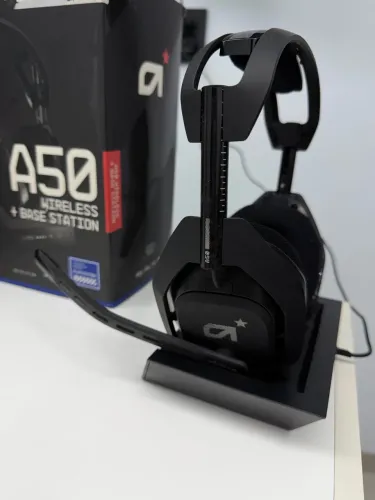 Headset Sem Fio ASTRO Gaming A50 + Base Station Gen 4 com Áudio Dolby