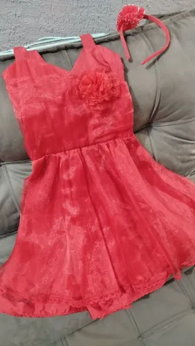 Vendo vestido de festa