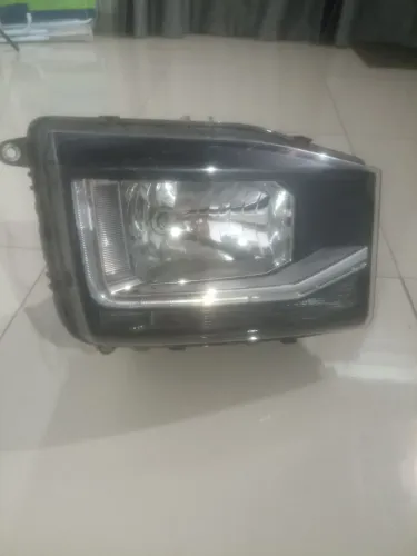 Farol de caminhonete volkswagen delivery
