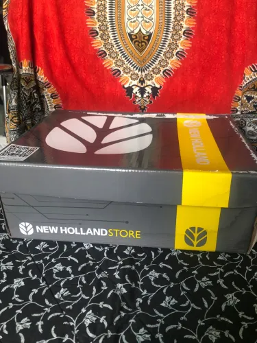 VENDO BOTINA NEW HOLLAND ORIGINAL