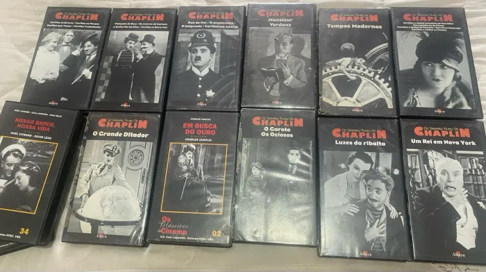 Fitas VHS Chaplin lote com + dois clássicos gratuitos