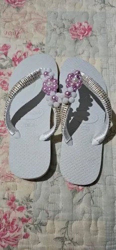 Chinelo bordado