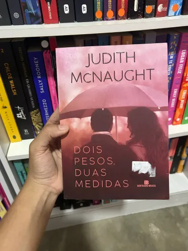 Livro: Dois Pesos, Duas Medidas - Judith McNaught