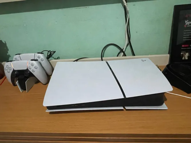 PlayStation 5 Digital Edition - completo e conservado!