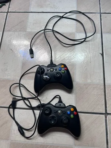 Controle com cabo Xbox 360