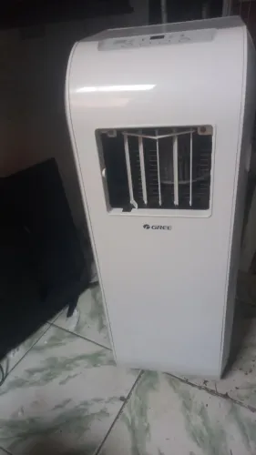 Ar condicionado portátil em perfeito estado de conservação