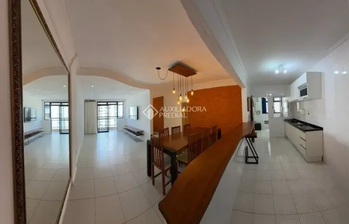 Amplo Apartamento de 119 m² com Suíte e Sacada Gourmet em Localização Privilegiada