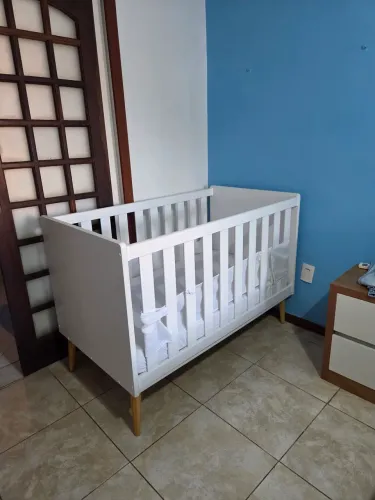 Berço evolutivo mini cama retrô Theo Branco