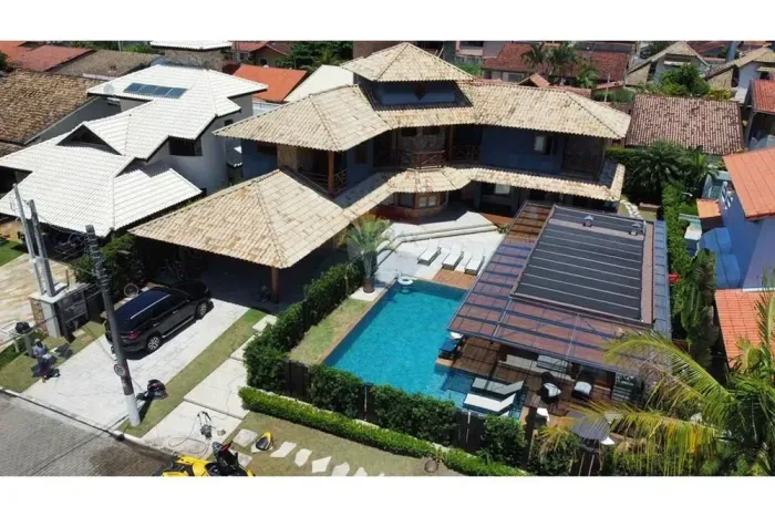 Luxuosa Casa em Bougainville II, Peruíbe - Alugue!