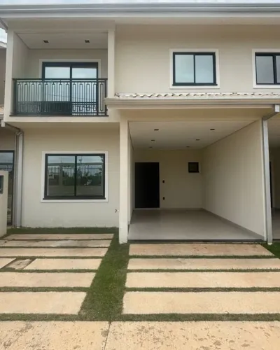 (Vende-se) - Parintins - Sobrado com 3 dormitórios, 200 m² por R$ 1.300.000 - Rio Madeira