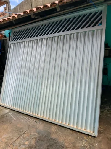 Portão de aluminio