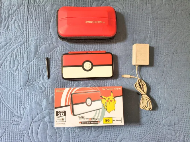 NINTENDO NEW 2DS XL EDIÇÃO POKEMON POKEBALL DESBLOQUEADO