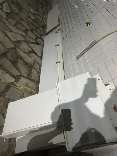 DOAÇÃO Guarda roupa desmontado 