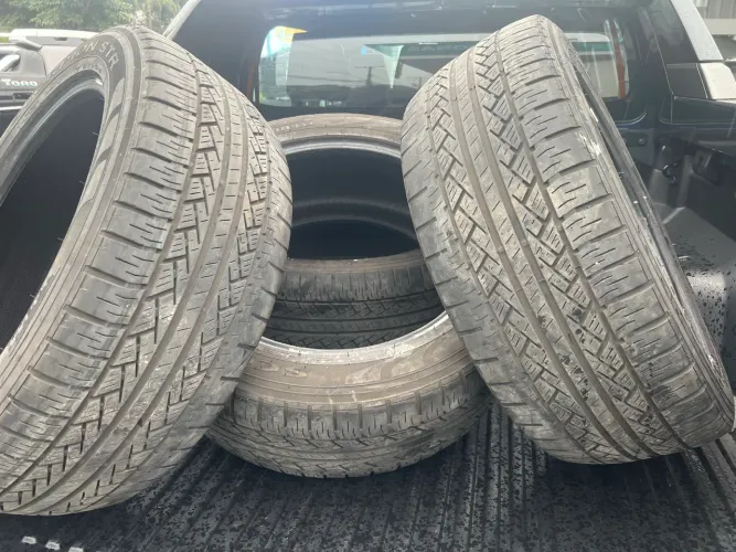 04 Pneus Pirelli Scorpion 265/50 R20