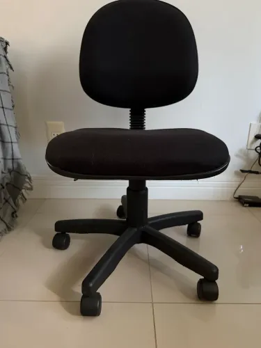 Cadeira escritório giratória