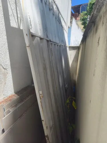 Portão de garagem seminovo