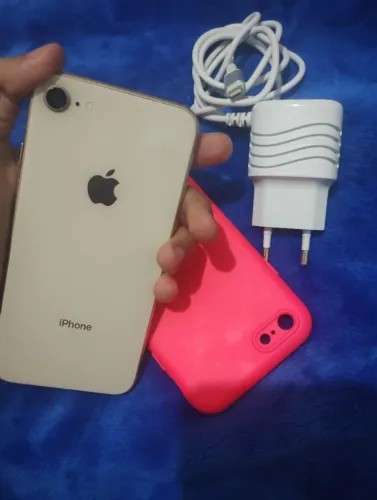 Vendo iPhone 8 64gb semi-novo 