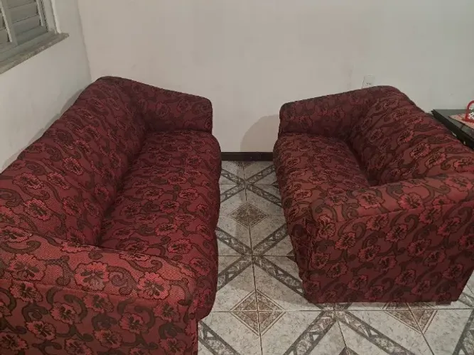 Conjunto de Sofá 2 e 3 lugares.
