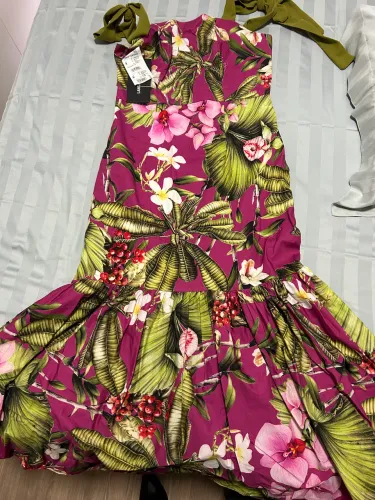Vestido lança perfume