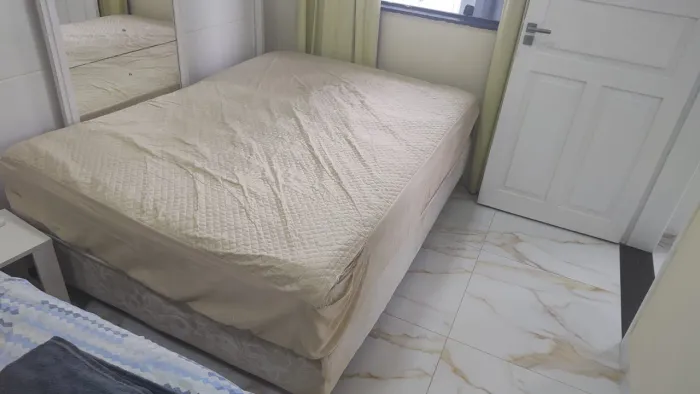 Cama box casal em perfeito estado!!