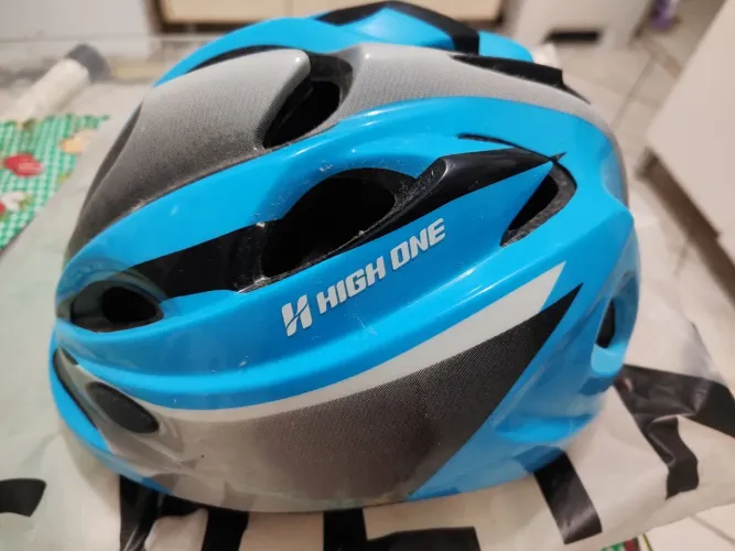 Capacete de ciclista infantil