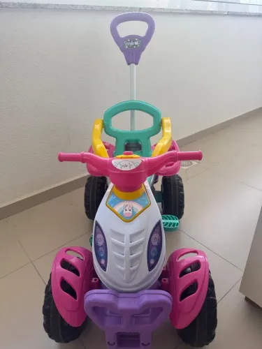 Motoca menina, bicicleta sem pedal e patinete para menina. 
