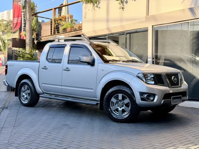Nissan Frontier SV AT. CD 4X4 2.5 TB Dies. Aut. 2016