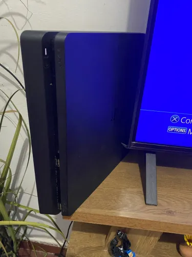 Ps4 slim 1tb de armazenamento com jogos na memória