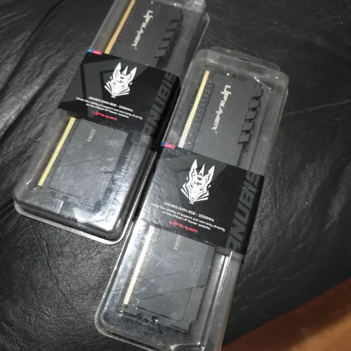 Memória RAM 16GB DDR4 (2×8)
