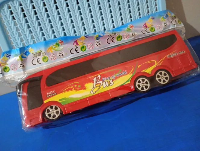 Ônibus de Brinquedo